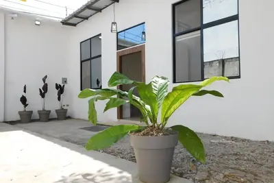 Image de New Loft Big Yard Close Great Pool