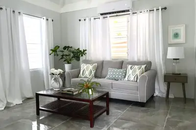 Image de Historic Cottage near beach, shopping and restaurants