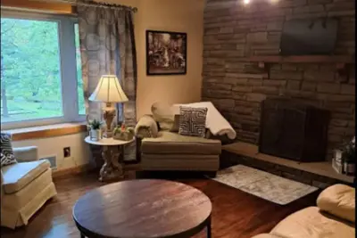 Image de Cozy 5 bedroom home in Holly Mi