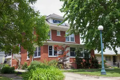 Image de The White House, pet friendly home in downtown Cu