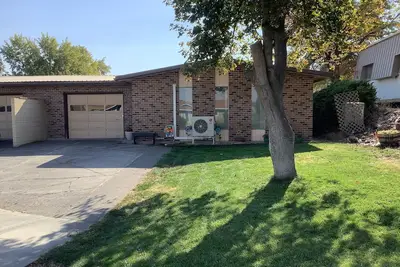 Image de A roomy quiet private duplex. Located on a cul de sac area with limited traffic