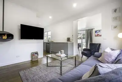 Image de She Sells Seashells - 4pm check out on Sundays*