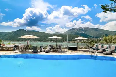 Image de Studio \"King 1\" avec vue sur la mer, piscine partagée et Wi-Fi.
