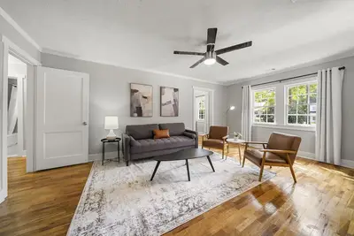 Image de Cozy 2br Cottage in Downtown Warm Springs (B)