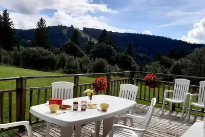 Image de Appartement Rez-de-Chaussée  au milieu de la nature avec vu sur la montagne