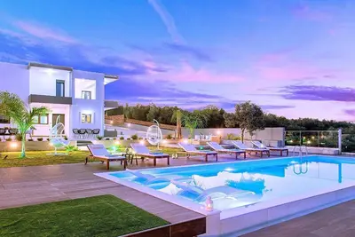 Image de Maison de vacances Yeoryioupolis Kriti pour 1 - 8 personnes avec 3 chambres à coucher - Maison jumel