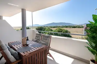 Image de Apt w Beach/Mountain Views, Pool and Parking
