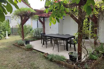 Image de Maison de vacances proche de la plage avec WiFi et grande terrasse