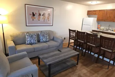 Image de Tower 1 Suite 2705 - Qqs