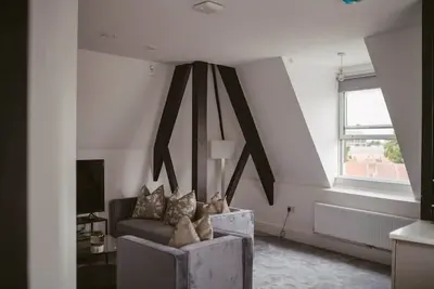 Image de Modern, 2 - bedroom apartment