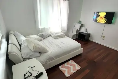 Image de 3 beautiful bedroom, Two bath, kids playground, car parking, patio