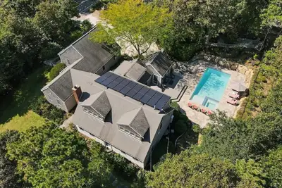 Image de Nauset Beach Retreat! Pool w/Spa & Gas Fire Pit