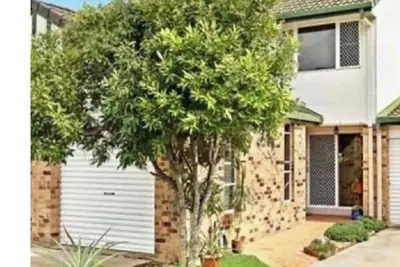 Image de Peaceful home surrounded by trees near Westfield