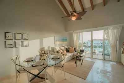 Image de Coziest 2 Bedroom Loft With Private Beach At Cap Cana