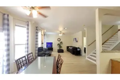 Image de Cozy 4 bedroom house for your family vacation!