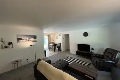 Image de Cozy private house with pool near Rogue Regional Hospital