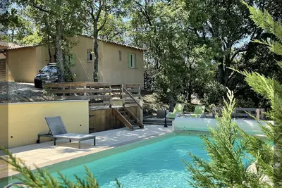 Image de Gîte avec piscine chauffée au pied du Lubéron