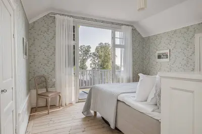 Image de Villa Gökboet is a spacious and ultra-charming oceanfront residence