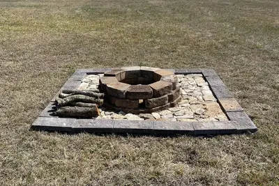 A Nice & Quiet Cottage By The Creek