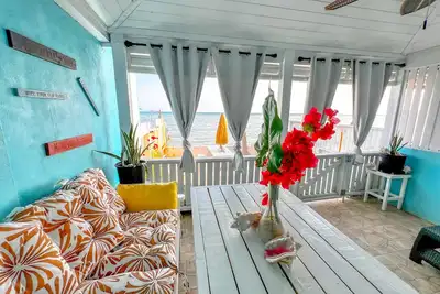 Image de Amazing Ocean View Townhouse Condo Elevated Pool & Balcony