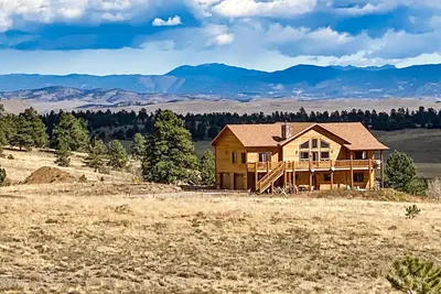 Image de New! Beautiful & Spacious Modern Home on 8+ Acres - Peaks & Prairies Retreat