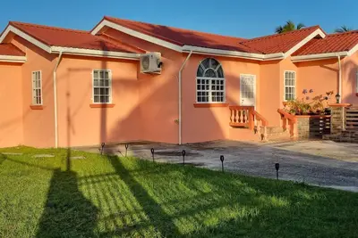 Image de Cozy/Safe house-3 mins from Airport close/near to Mayan Ruins Belize attractions