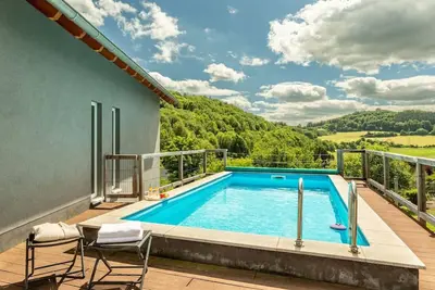Image de Spacious Home Sauna, Hot Tub, Pool, Patio, Bbq
