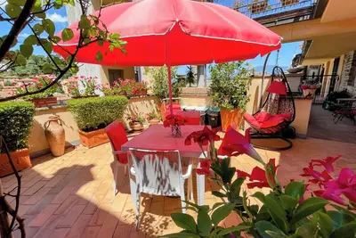 Image de Appartement au centre de Spoleto avec grande terrasse ensoleillée avec vue