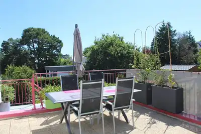 Image de A  5 minutes à pied de la mer, appartement avec terrasse