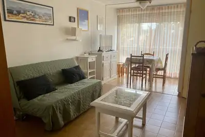 Image de Charmant Appartement à Deux pas de la Plage