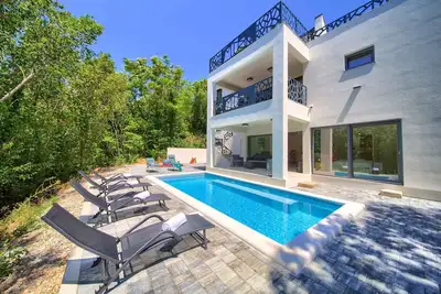 Image de Villa avec piscine privée et vues panoramiques fantastiques