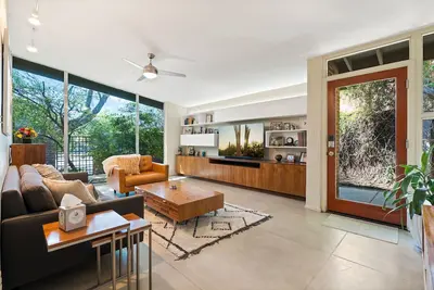 Image de MidCentury Modern in Central Tucson - walk and bike everywhere.