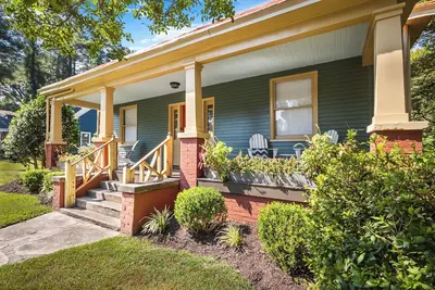 Image de The \"Blissful Bungalow” your home away from home.