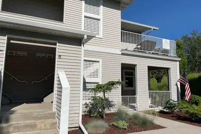 Image de Marvelous  Mountain-View Condo