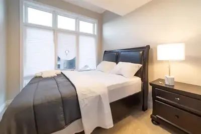 Image de Beautiful New Townhouse in Quiet Neighbourhood