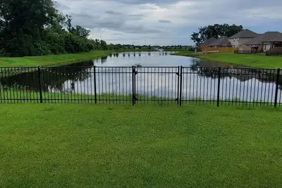 Image de 1 yr old Lake House 5 mins from Interstate I10