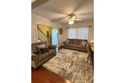 Image de Cozy 3 bedroom Getaway Gem, Close to All Sleeps 6!