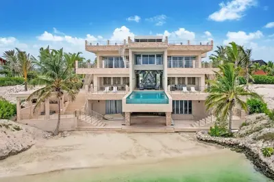 Image de Casa De Playa - Private Beach Mansion Cap Cana