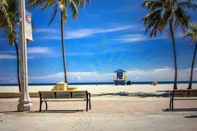 Image de The Madison 10 - Beautiful Corner 1 bedroom Apartment by the beach