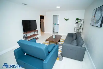 Image de Convenient located in Largo with King size Bed (119th)