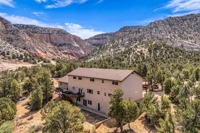 Image de Dog Friendly | Zion Np | Red Hollow Ranch