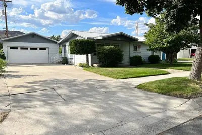 Image de Roomy three bedroom home with Boat/Rv parking