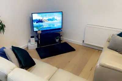 Image de Inviting 2-Bed Apartment in Wakefield Charming
