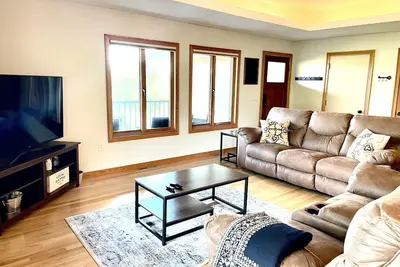 Image de Spacious Hillsboro Condo