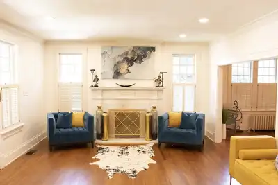 Image de Charming Midtown Bungalow minutes from downtown