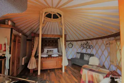 The Yurt - A modernised yurt with four poster bed and bathroom
