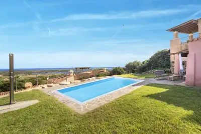 Image de Maison de vacances \"Villa Sa Pintadera Stintino\" avec piscine privée et terrasse