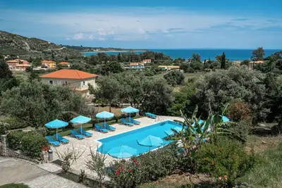 Image de Appartement « Anemona apartment 1 » avec vue sur la mer, piscine commune et Wi-Fi