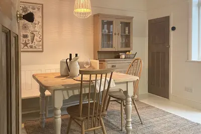 Image de Cosy family-friendly retreat with Ev parking