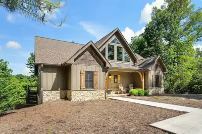 Image de Monkey Boat on Lake James | Luxury & Hot Tub